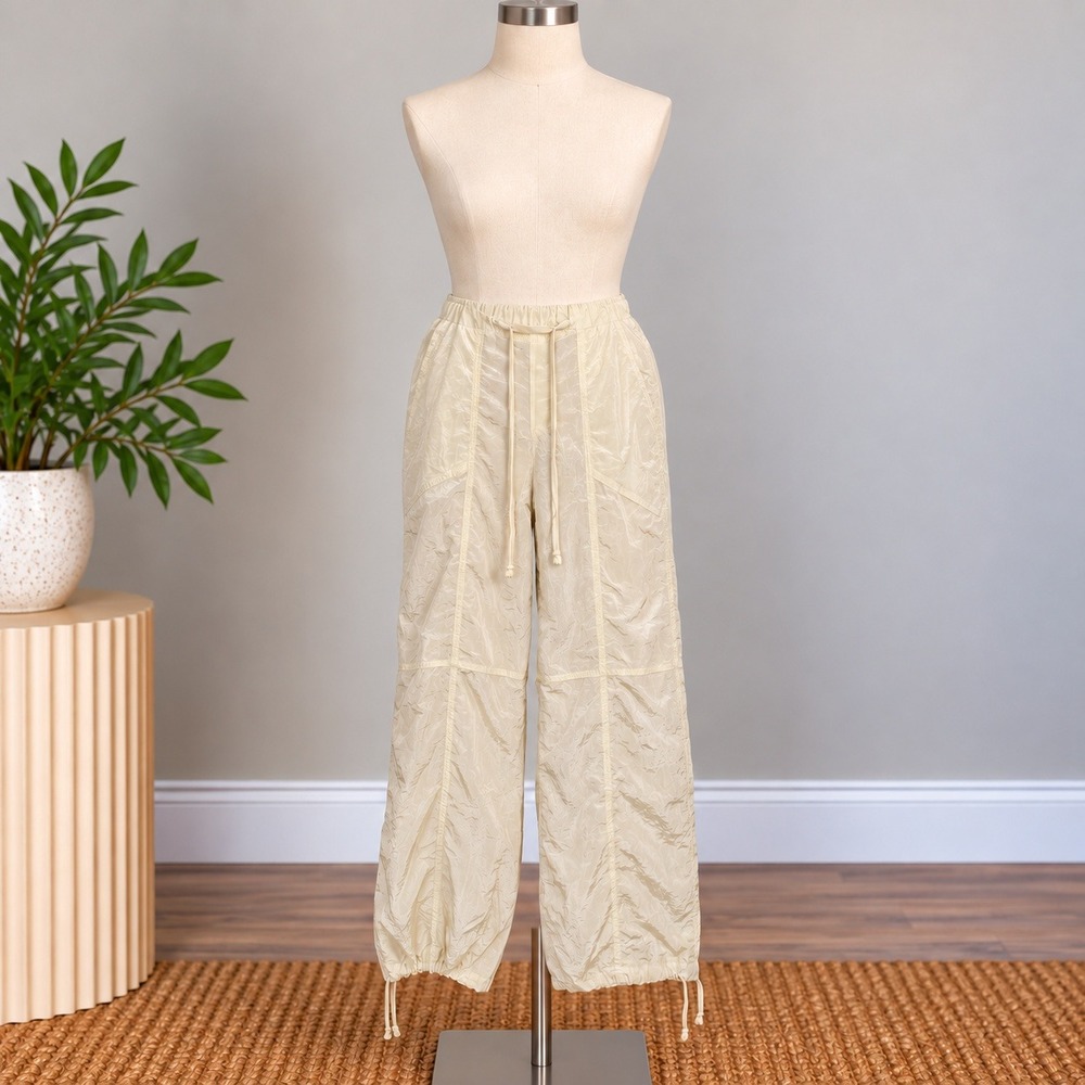 Wild Fable Parachute Pants Cream Crinkle Nylon Drawstring Baggy Streetwear Sz S